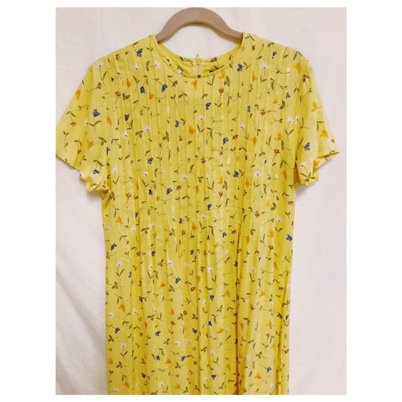 Vintage yellow floral front pleated prairie dress - Picture 3 of 8
